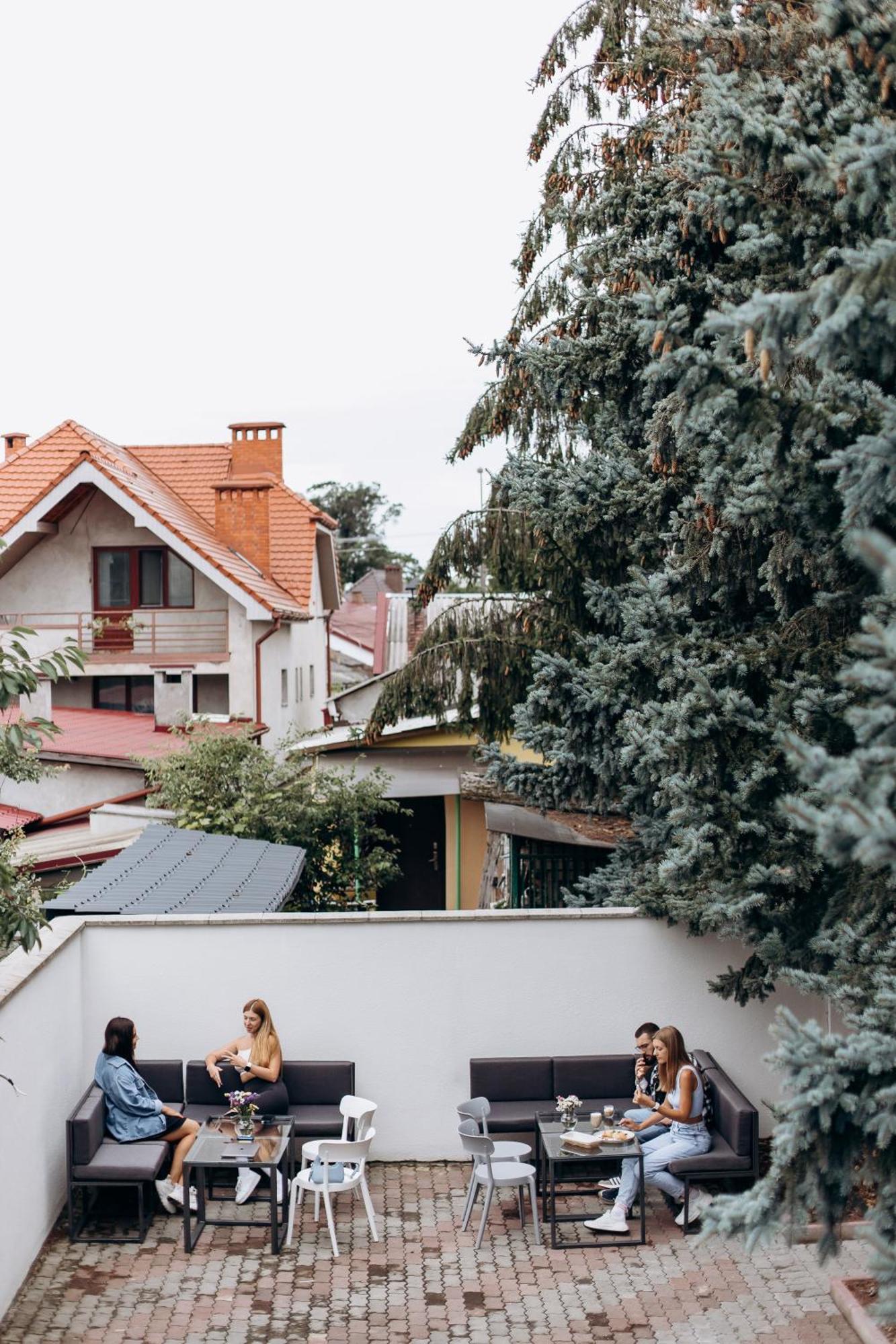 Eduard Hotel Užhorod Esterno foto